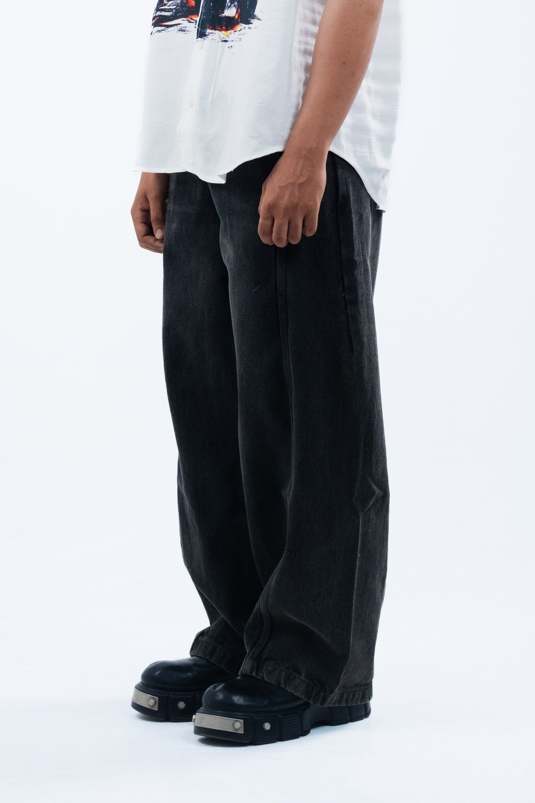 Wide-Leg Curved Seam Denim