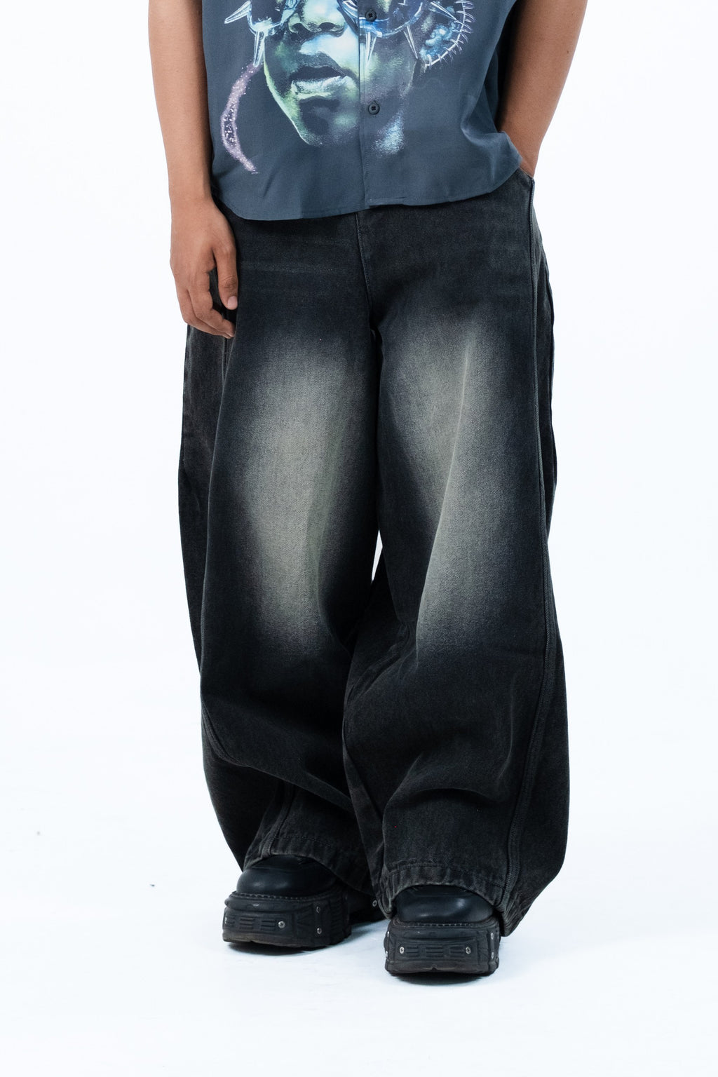 Baggy Faded Moon-Wash Jeans